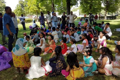 স্পেনে ঈদ শেষে ঈদ আনন্দ!