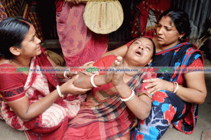 পাবনায় গাছচাপায় দুই শিশুর মৃত্যু