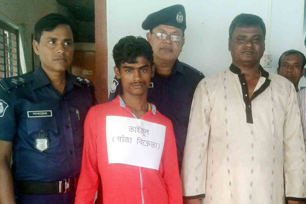 বাগেরহাটে গাঁজাসহ মাদক ব্যবসায়ী গ্রেফতার