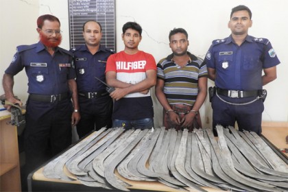 সন্ত্রাসীদের কাছে অস্ত্র বিক্রির অভিযোগে বগুড়ায় গ্রেফতার ১