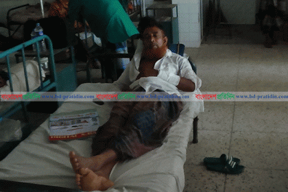 নাটোরে জমি নিয়ে বিরোধে একই পরিবারের চারজন আহত