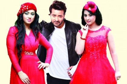 একই পথে কি হাঁটছেন তারা