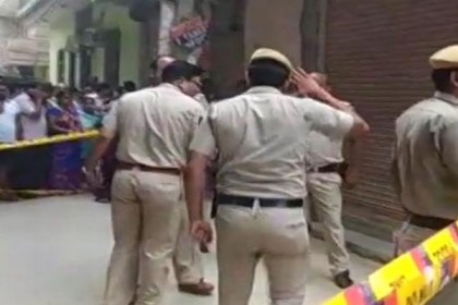 দিল্লিতে বন্ধ ঘর থেকে একই পরিবারের ১১ জনের লাশ উদ্ধার