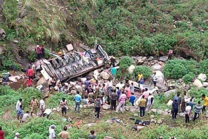 ভারতের উত্তরাখন্ডে সড়ক দুর্ঘটনায় নিহত ৪২