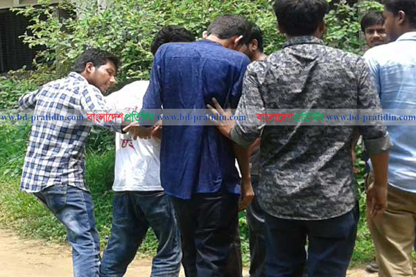 জাবিতে কোটা সংস্কার আন্দোলনের নেতাকে অন্যত্র সরিয়ে নিয়েছে ছাত্রলীগ
