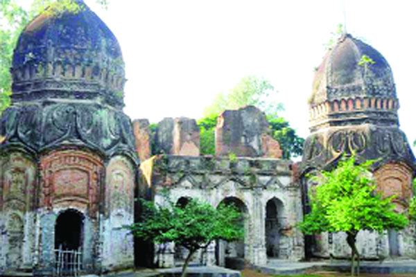 জৌলুস হারাচ্ছে বলিহার রাজবাড়ী