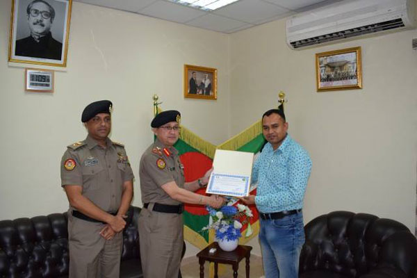 কুয়েতে বিএমসি কর্তৃক প্রবাসী সাংবাদিককে সম্মাননা