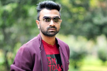 প্রবাসী মডেল নিয়ে ইমরানের নতুন গান (ভিডিও)