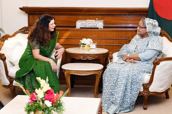 ইইউ রাষ্ট্রদূতকে গ্রহণযোগ্য নির্বাচনের আশ্বাস প্রধানমন্ত্রীর