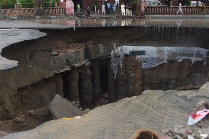 পাকিস্তানে প্রবল বর্ষণে নিহত ১৪