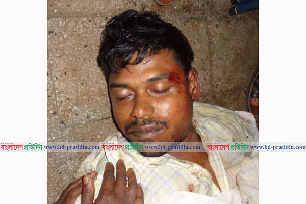 সাতক্ষীরায় ট্রাকের ধাক্কায় ইঞ্জিন ভ্যান চালক নিহত