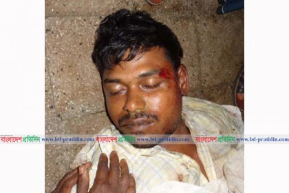 সাতক্ষীরায় ট্রাকের ধাক্কায় ইঞ্জিন ভ্যান চালক নিহত