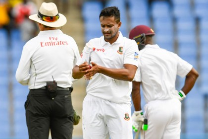 ইনিংস ও ২১৯ রানের ব্যবধানে হারল সাকিবরা