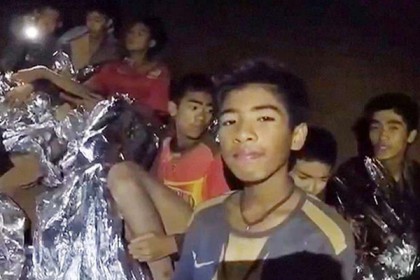 থাই গুহা থেকে আরও ৪ জনকে উদ্ধার