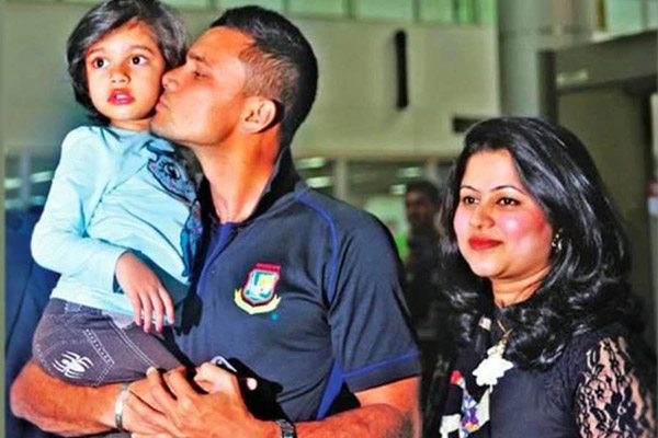 ওয়েস্ট ইন্ডিজ সফরে অনিশ্চিত মাশরাফি