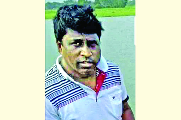 দেশ ছেড়ে পালানোর পরিকল্পনা আলমাসের
