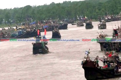 মহাজনী ঋণে বন্দী উপকূলের জেলেরা