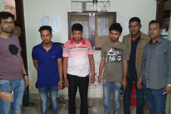 সাভারে ভুয়া ডিবি পুলিশের ৩ সদস্য আটক