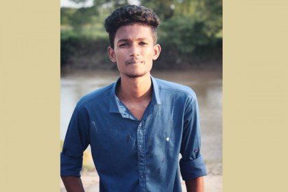 কুমিল্লায় কলেজ ছাত্রকে কুপিয়ে হত্যা 