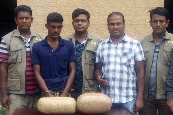 মেহেরপুরে মাদক ব্যবসায়ী আটক