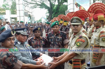 মিয়ানমার সীমান্তরক্ষী পুলিশ বাহিনীর বেনাপোল চেকপোস্ট পরিদর্শন