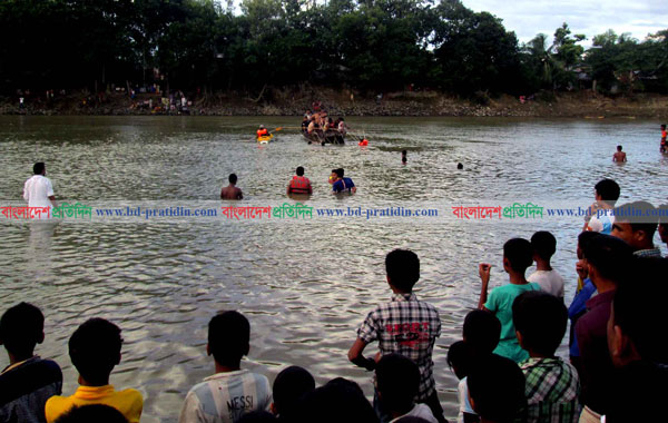 কক্সবাজারের মাতামুহুরী নদীতে ডুবে ৩ স্কুলছাত্রের মৃত্যু