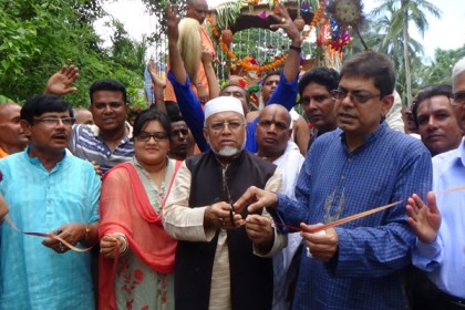 বাগেরহাটে হিন্দু ধর্মাবলম্বীদের রথযাত্রা অনুষ্ঠিত