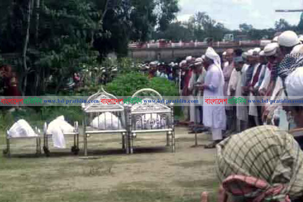 নদীর চোরাবালিতে আটকে নিহত সেই ছাত্রদের দাফন সম্পন্ন