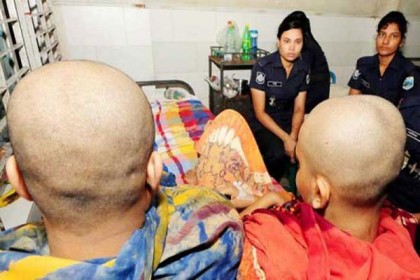 বগুড়ায় কিশোরী ধর্ষণ ও মা-মেয়ে নির্যাতন