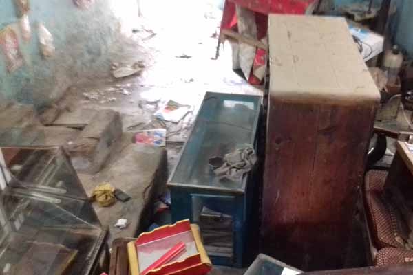 বাগাতিপাড়ায় স্বর্ণালংকারের দোকানে চুরি