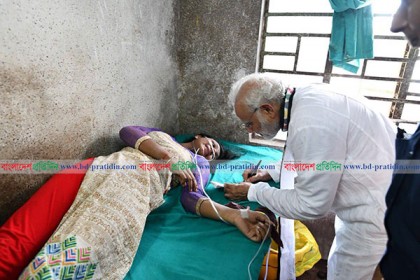 হাসপাতালে রোগীর অটোগ্রাফের আবদার মেটালেন মোদি!