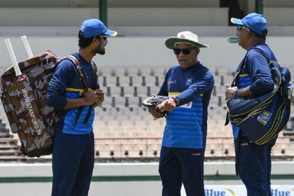 চার ওয়ানডেতেও নিষিদ্ধ হাথুরুসিংহে-চান্দিমাল