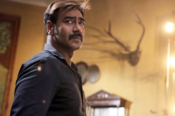 নিজের যমজের সঙ্গে দেখা হল অজয়ের, অতঃপর... !