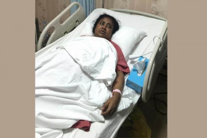 হাসপাতালে বেবী নাজনীন 