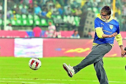 ‘বিশ্বকাপ জিতেছে আফ্রিকা’ অমিতাভের ট্যুইট ঘিরে বিতর্ক!