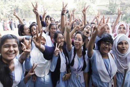 চট্টগ্রাম শিক্ষা বোর্ডেও ছাত্রীরা এগিয়ে  


