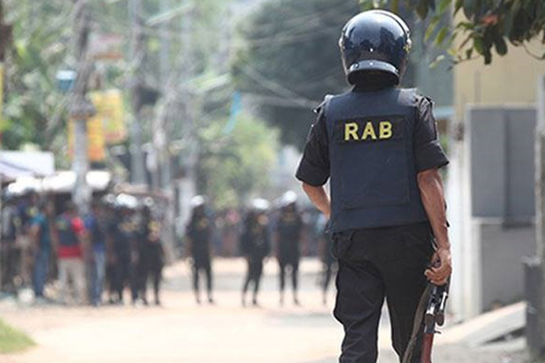 সাভারে বেসরকারী হাসপাতালে র‌্যাবের অভিযান, সিলগালা ও জরিমানা