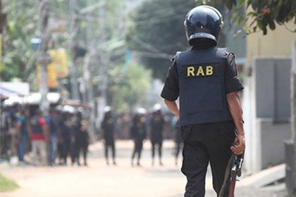 সাভারে বেসরকারী হাসপাতালে র‌্যাবের অভিযান, সিলগালা ও জরিমানা