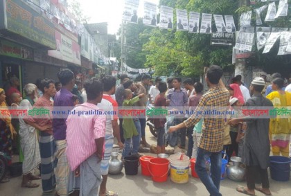 সিলেটে পানির জন্য সড়ক অবরোধ