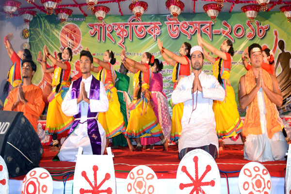 দিনাজপুরে সাংস্কৃতিক উৎসবে দৃষ্টিনন্দন নৃত্য