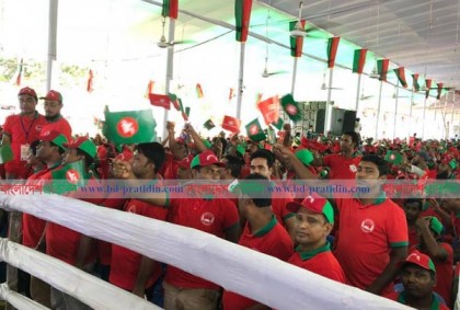 সোহরাওয়ার্দী উদ্যানে নেতাকর্মীদের ঢল