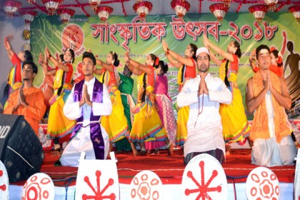 দিনাজপুরে সাংস্কৃতিক উৎসবে দৃষ্টিনন্দন নৃত্য