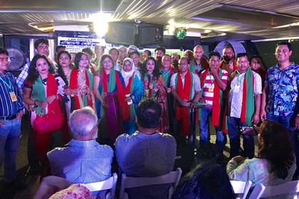 প্রাণের আমেজে যুক্তরাষ্ট্রে জামালপুর জেলা সমিতির নৌ-ভ্রমণ