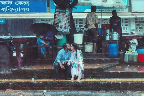 যে ছবির জন্য মারধর করা হলো ফটোগ্রাফার জীবনকে