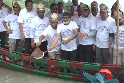 বাকৃবিতে জাতীয় মৎস্য সপ্তাহ উদযাপন

