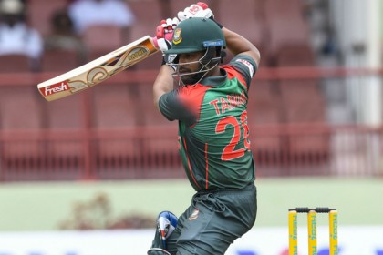 ২৭২ রানের টার্গেটে ব্যাটিংয়ে বাংলাদেশ