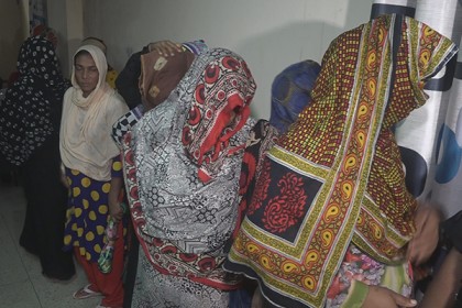 খুমেক হাসপাতালে ১৬ দালালকে কারাদণ্ড