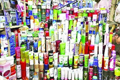 চট্টগ্রামে কোটি টাকার প্রসাধনী জব্দ

