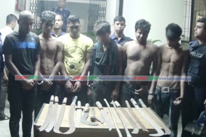কিশোরগঞ্জে দেশীয় অস্ত্রসহ আটক ৬

