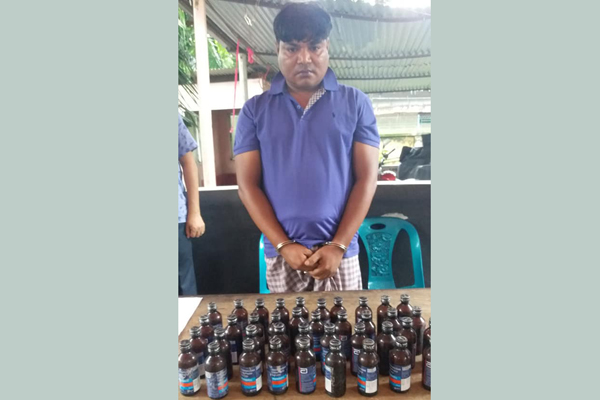 বগুড়ায় ফেনসিডিলসহ ডাক্তার গ্রেফতার